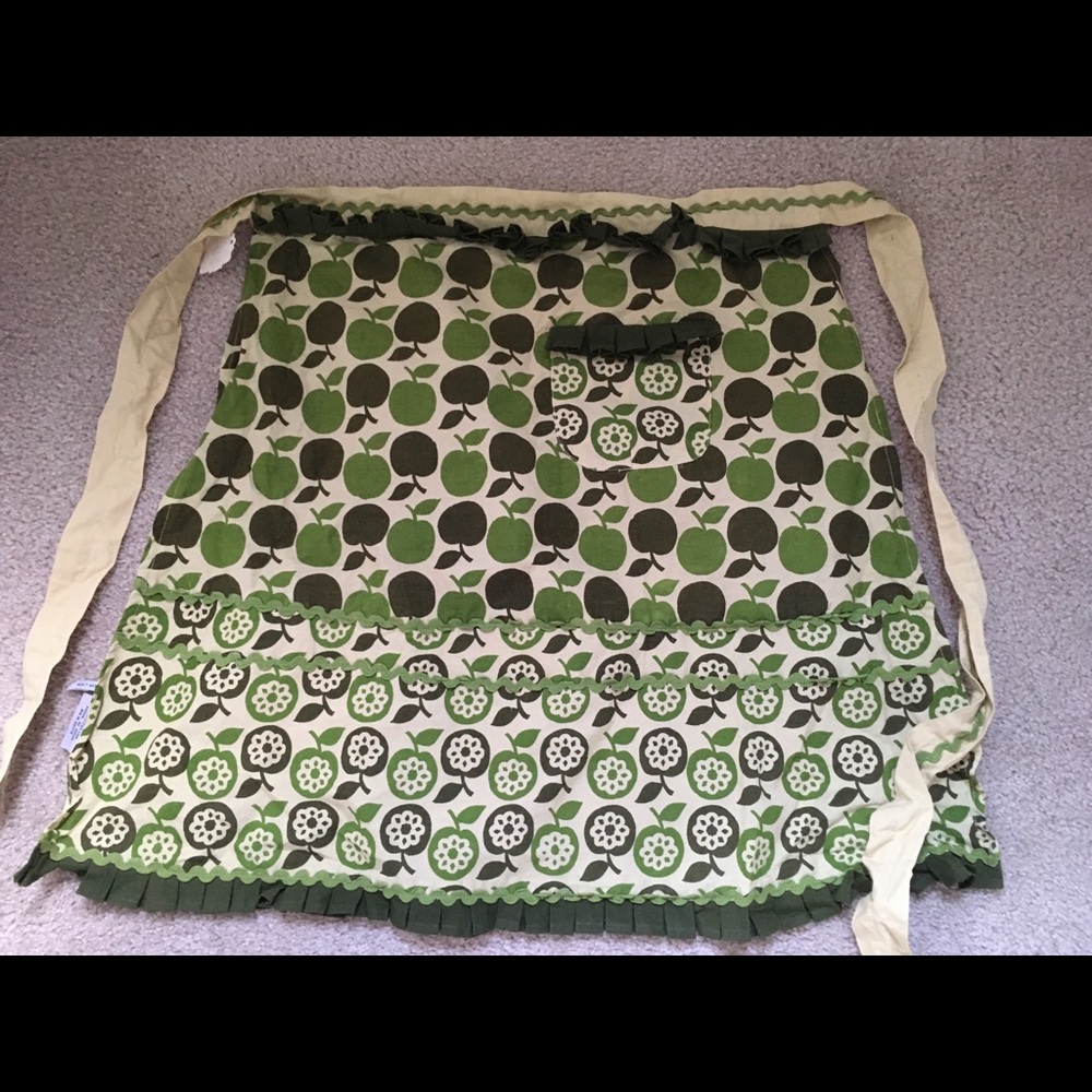 Anthropologie retro green apple apron. NWT.